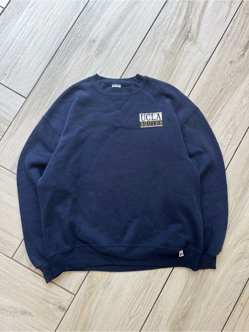 Vintage Y2K UCLA Bruins Russell Crewneck Size L